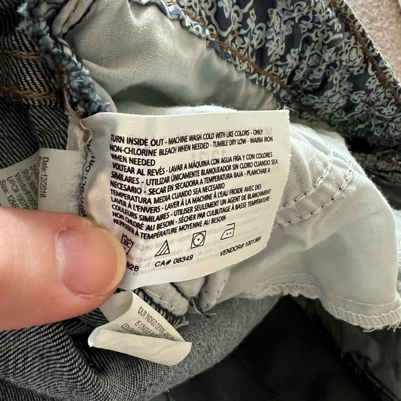 Vintage America Embroidered Bestie Jeans - Picture 8 of 9